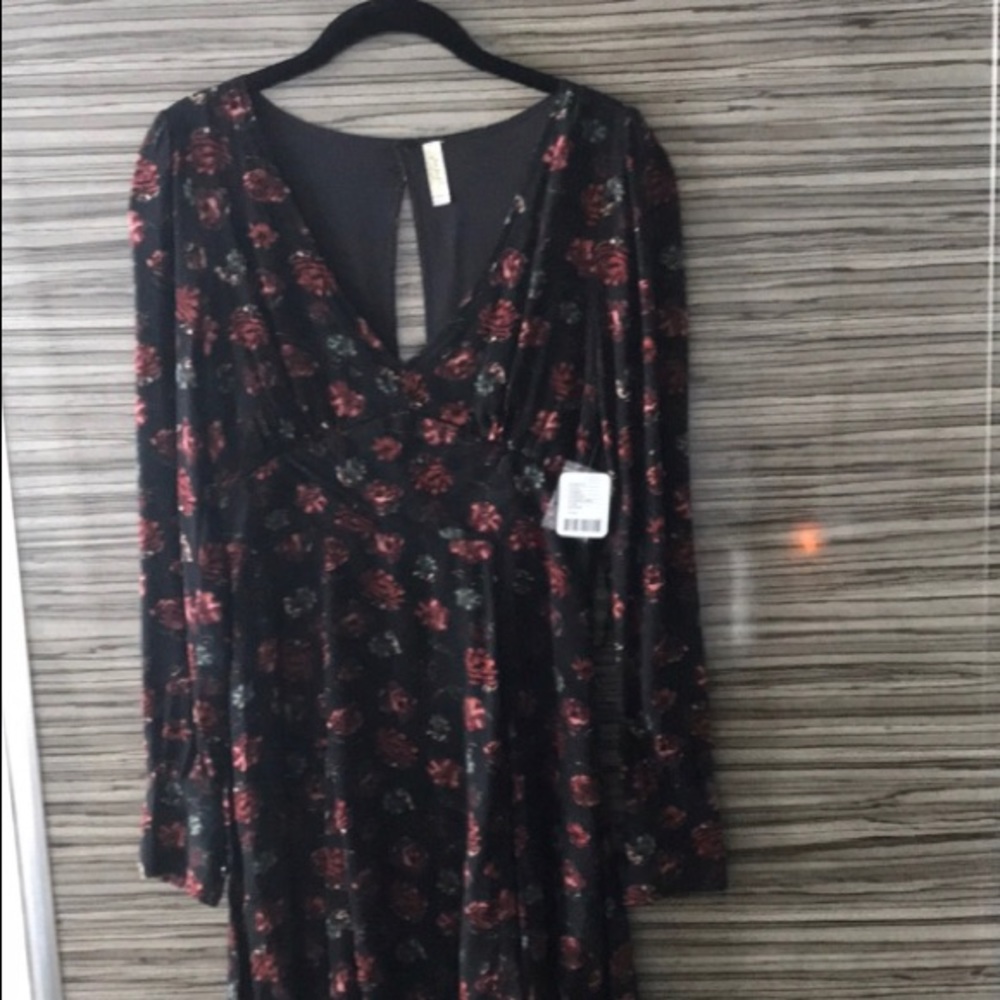 New with tag  Free people Mini dress.